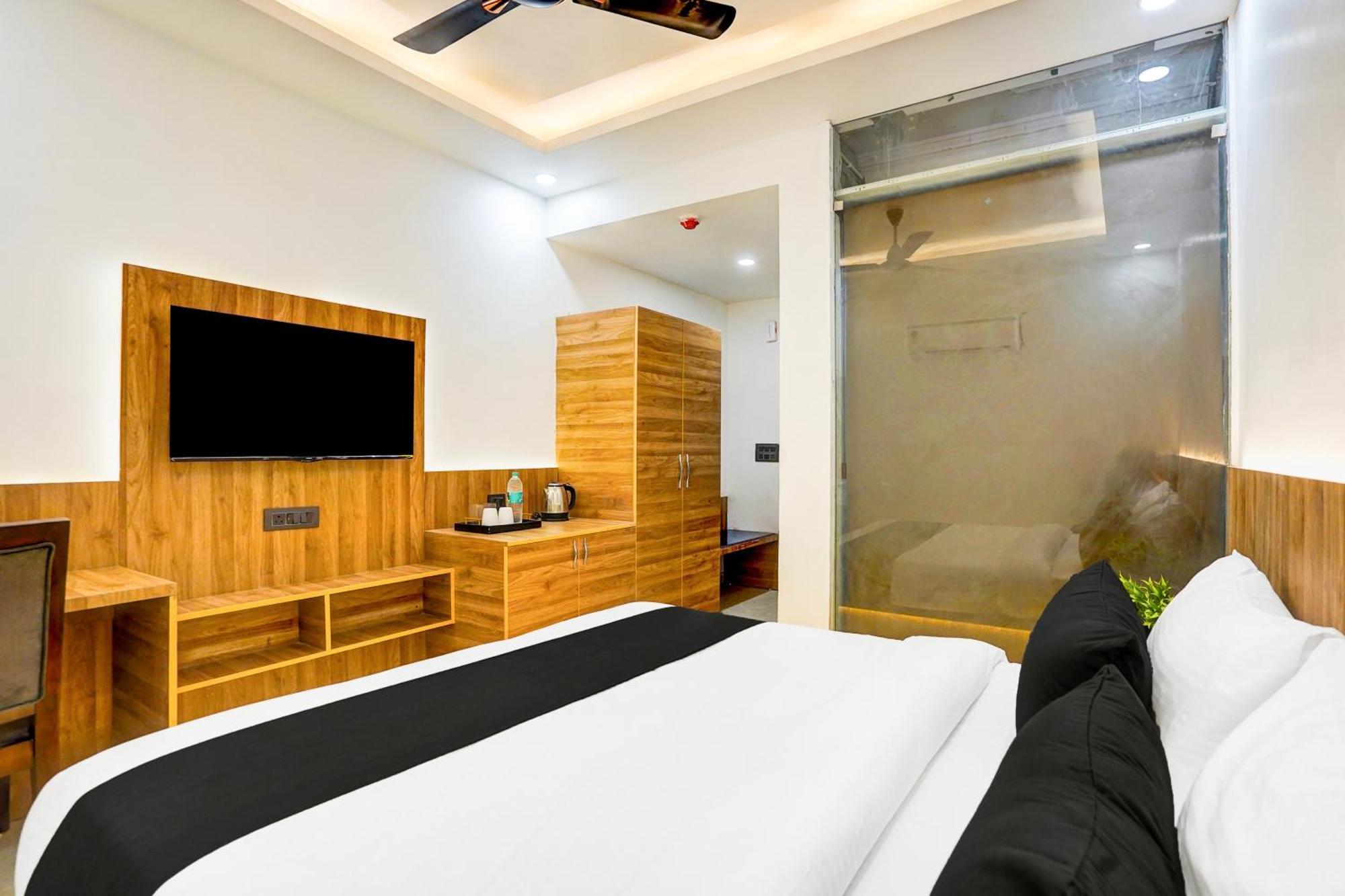 Townhouse Grand Address Hotel And Banquet Ghaziabad Εξωτερικό φωτογραφία