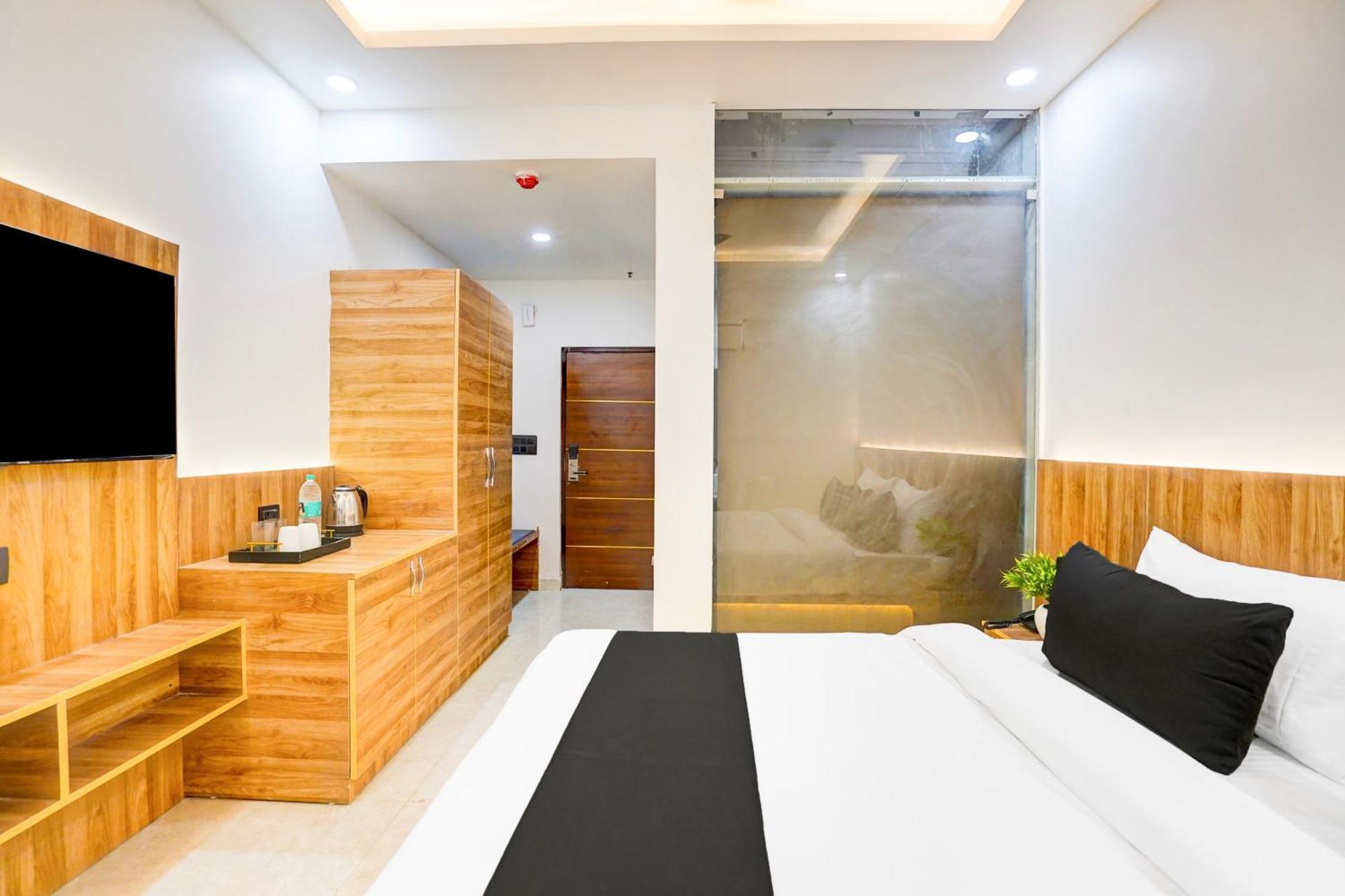 Townhouse Grand Address Hotel And Banquet Ghaziabad Εξωτερικό φωτογραφία