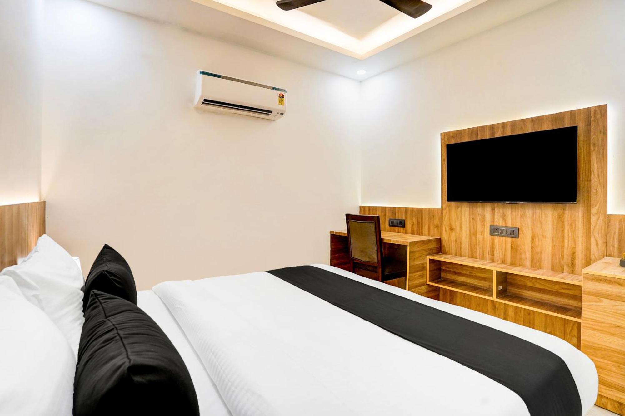 Townhouse Grand Address Hotel And Banquet Ghaziabad Εξωτερικό φωτογραφία